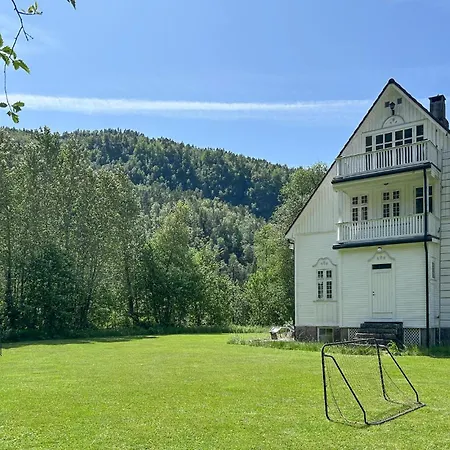 Awesome In Omlid With House A Mountain View Holiday home Tonstad