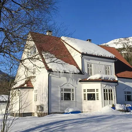 Дом отдыха Awesome In Omlid With House A Mountain View
