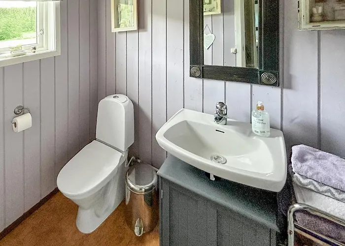 Awesome Home In Omlid With House A Mountain View * Tonstad